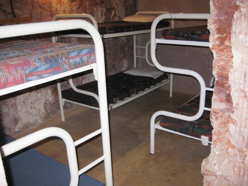 קובר פדי Radeka Downunder Underground Motel מראה חיצוני תמונה
